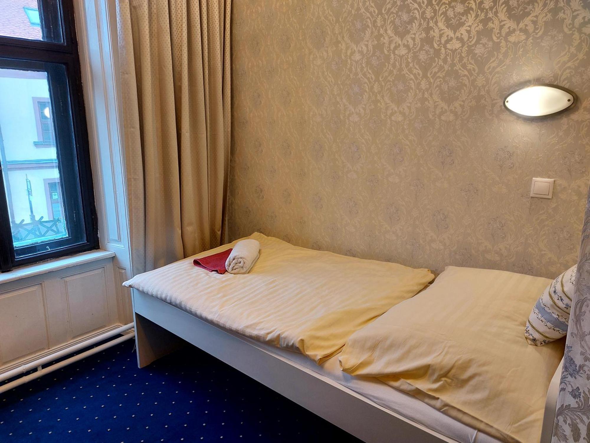 Hotel Jelen Pezinok Extérieur photo